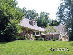 7 Holly Ridge Drive