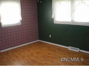 139 Robbins Drive - Photo 13
