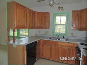 14 SPRING LAKE DRIVE - Photo 4