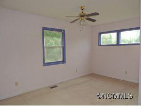 14 SPRING LAKE DRIVE - Photo 8