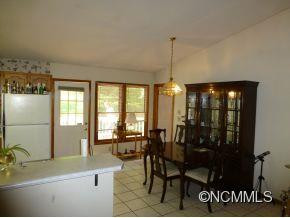38 APPIAN WAY - Photo 3