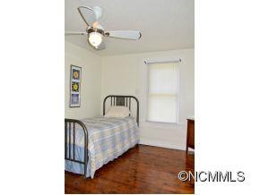 163 Dobbins Street - Photo 12