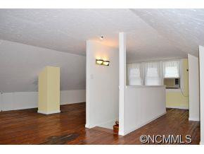 163 Dobbins Street - Photo 16