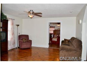 163 Dobbins Street - Photo 5