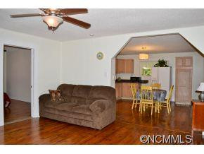 163 Dobbins Street - Photo 6