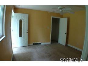 261 View - Photo 11