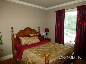 29 SOUTH LINDON COVE ROAD - Photo 18