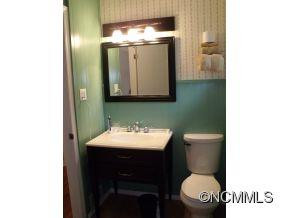 1818 Laurel Park Highway - Photo 10