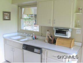 198 FAIRWAY DRIVE - Photo 10