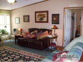 403 Golden Breeze - Photo 3