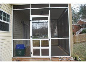 89 Crayton - Photo 2