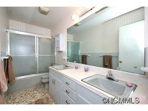 18 Redwood Road - Photo 7