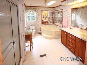 440 KATIE DRIVE - Photo 7