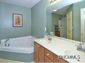 130 BIRKSHIRE WAY - Photo 6