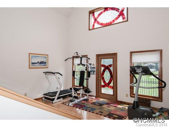 3180 North River Rd - Photo 11