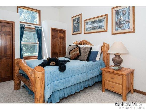 3180 North River Rd - Photo 12