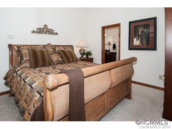 3180 North River Rd - Photo 13