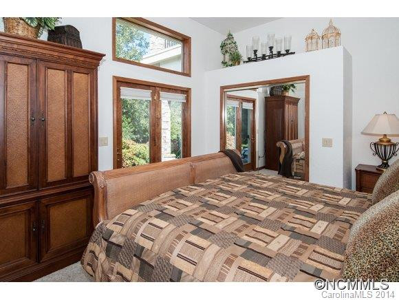 3180 North River Rd - Photo 17