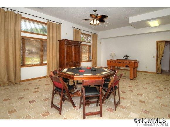 3180 North River Rd - Photo 19