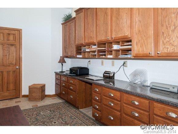 3180 North River Rd - Photo 20
