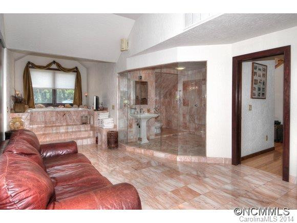 3180 North River Rd - Photo 10