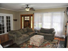 1238 Highland Ave - Photo 2