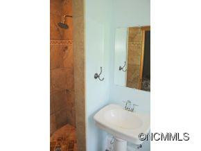 1238 Highland Ave - Photo 16