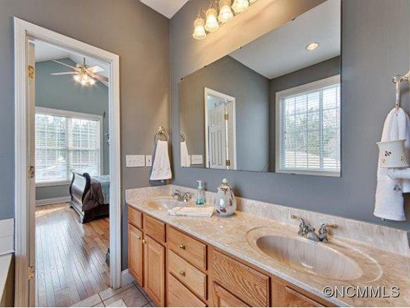 44 WHITE THORN DRIVE - Photo 11