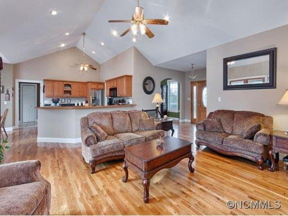 44 WHITE THORN DRIVE - Photo 3