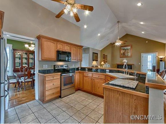 44 WHITE THORN DRIVE - Photo 8