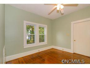 829 Montreat Road - Photo 18
