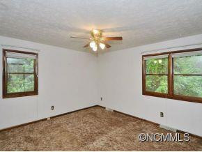 150 TIMBERLANE DRIVE - Photo 9