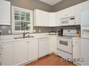 400 Silver Maple Court - Photo 10