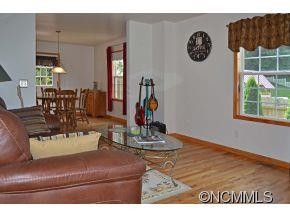 222 Hayfield Drive - Photo 3