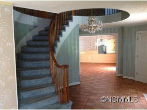 390 Forest Heights - Photo 11