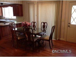 390 Forest Heights - Photo 5