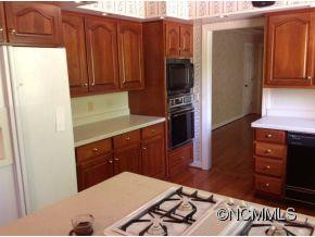 390 Forest Heights - Photo 7
