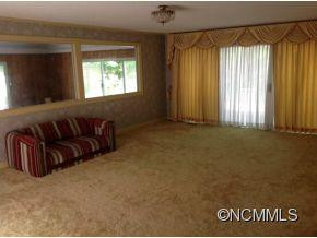 390 Forest Heights - Photo 10