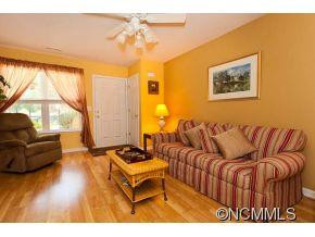 99 Farington Circle - Photo 3