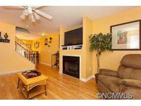 99 Farington Circle - Photo 4