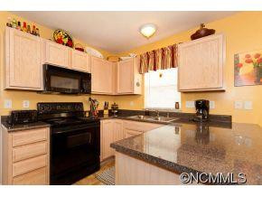 99 Farington Circle - Photo 8