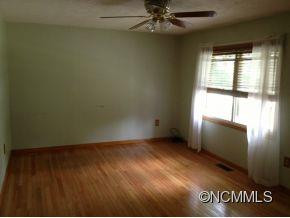 16 Pinecrest Road - Photo 2