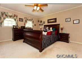4 Bridle Path - Photo 12