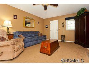 4 Bridle Path - Photo 4