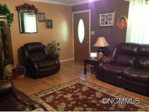 560 Hunters Ridge Drive - Photo 4