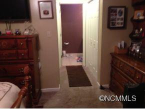 560 Hunters Ridge Drive - Photo 8