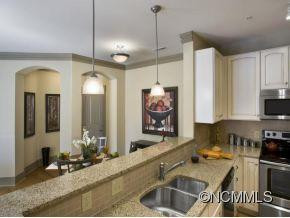 5 FARLEIGH ST #306 - Photo 3