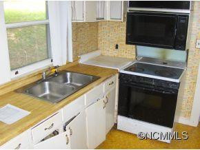 395 Sycamore Drive - Photo 3