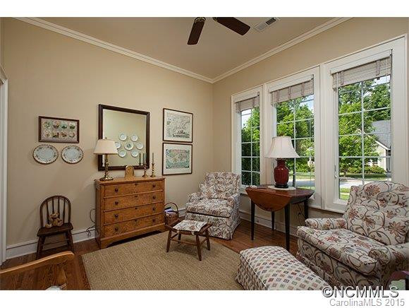 84 Meadow View Road - Photo 8