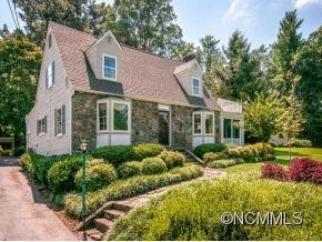 14 RED OAK RD